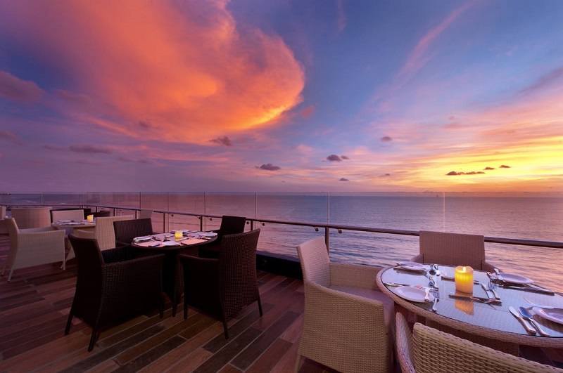 Cloud 9 Rooftop Lounge (The Ocean Colombo ) Things to Do in Sri Lanka