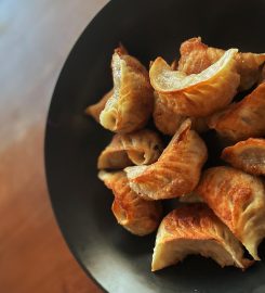 Momo’s by Ruvi￼